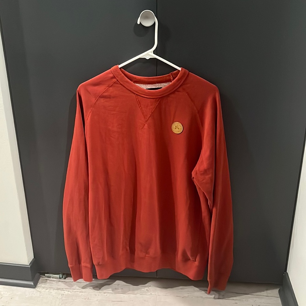 Men’s Seeker Imperial Motion Chill Sweatshirt Color- Red & Size- Large